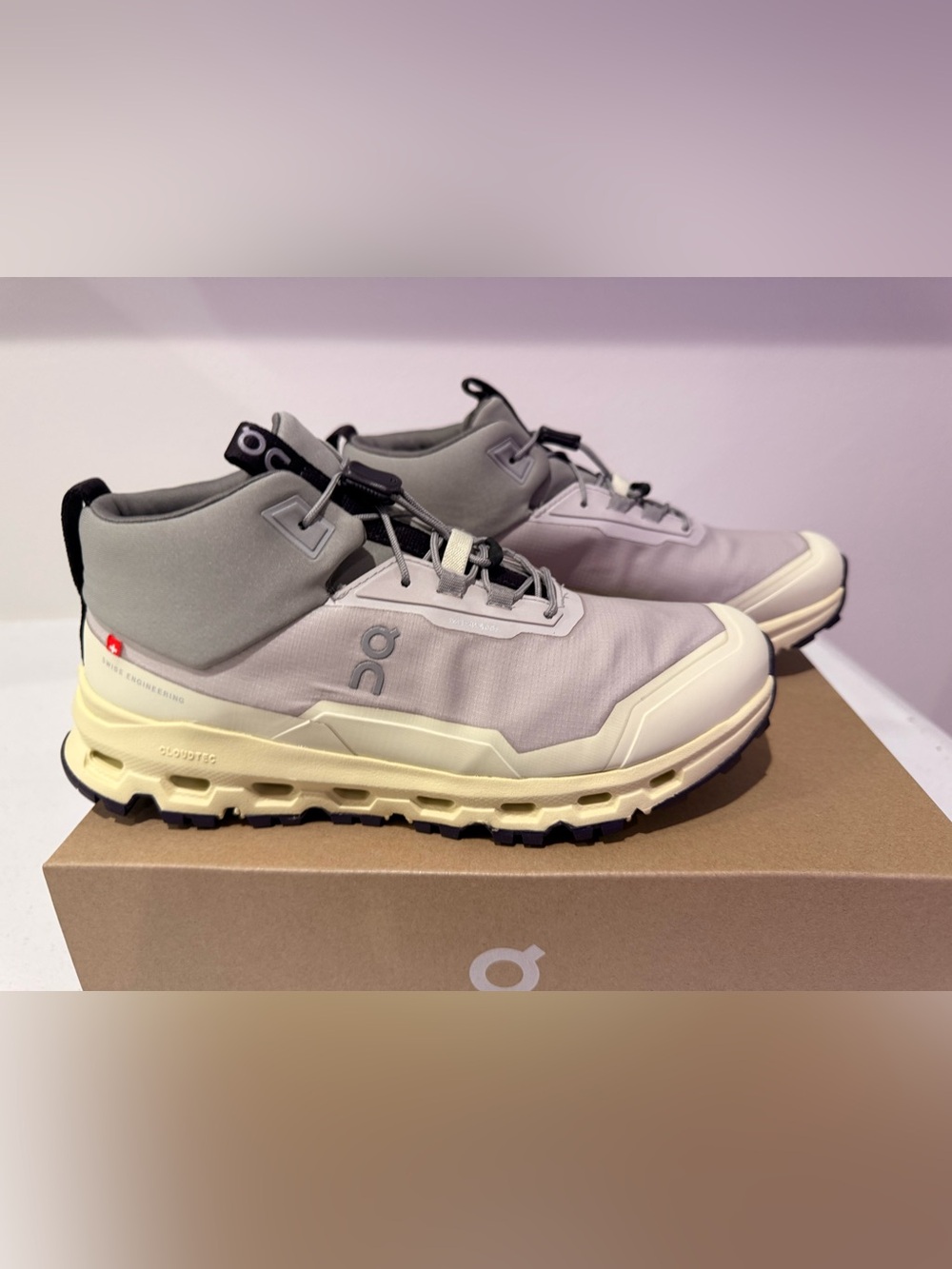 On Cloud Cloudhero Mid Waterproof Gray/Cream/Black Mid Top Sneakers Size 4.5Y